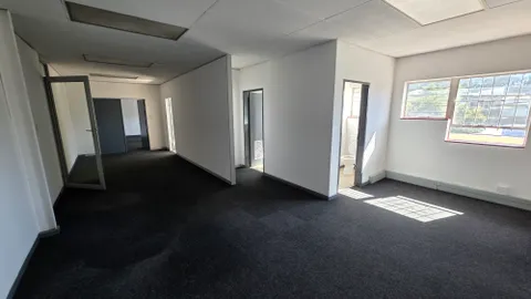 Knightsgate Industrial Park, 2 Jonas Rd, Germiston has a 566m² Industrial Unit Available To Let (3)